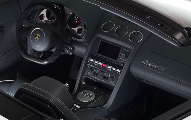 12lamborghini_gallardospyder2.jpg