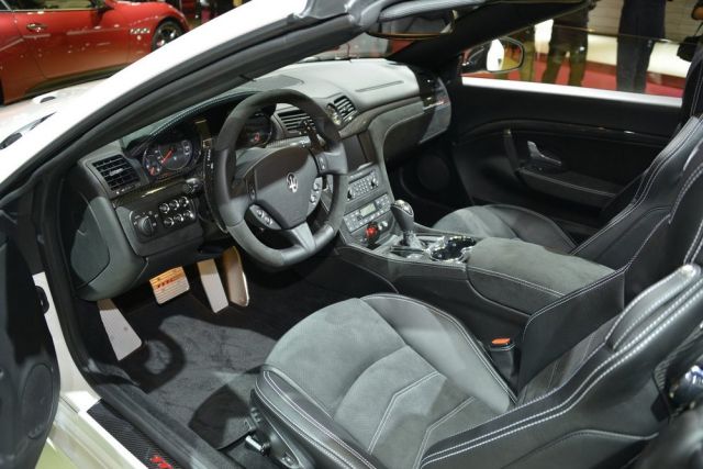 12maserati_grancabriomcs6.jpg