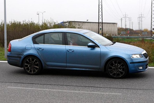 12skoda_octavia1.jpg