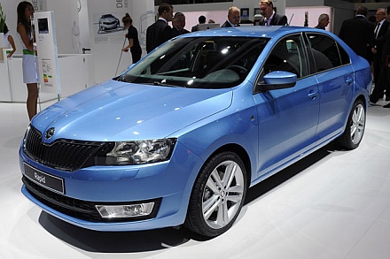12skoda_rapid7.jpg