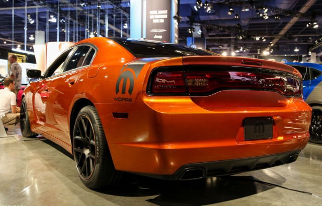 12dodge_chargersema1.jpg