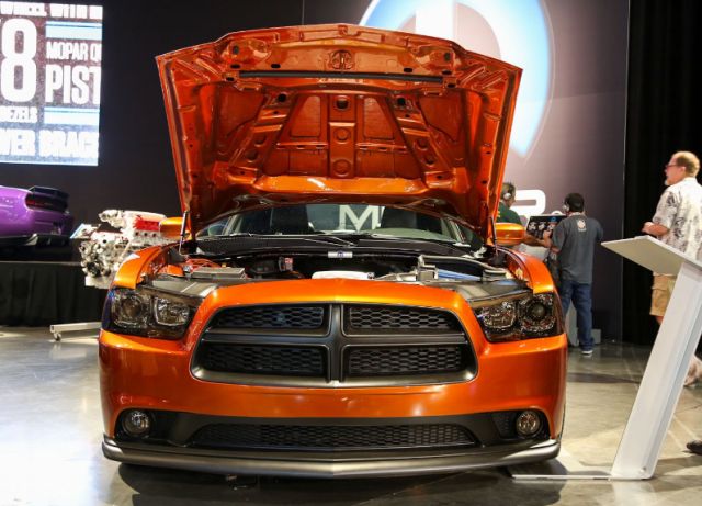 12dodge_chargersema2.jpg