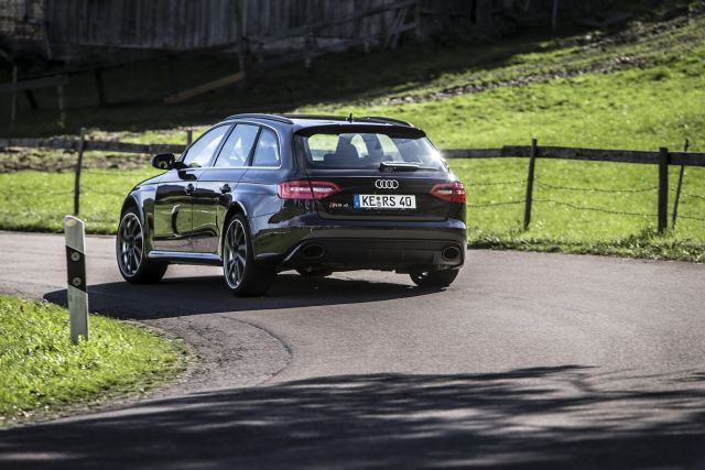 12abtaudi_rs4avant2.jpg