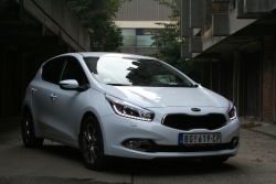 12kia_ceed0.jpg
