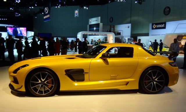 12mercedes_amgslsblack7.jpg