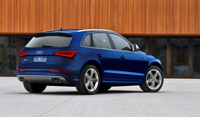 13audi_sq52.jpg