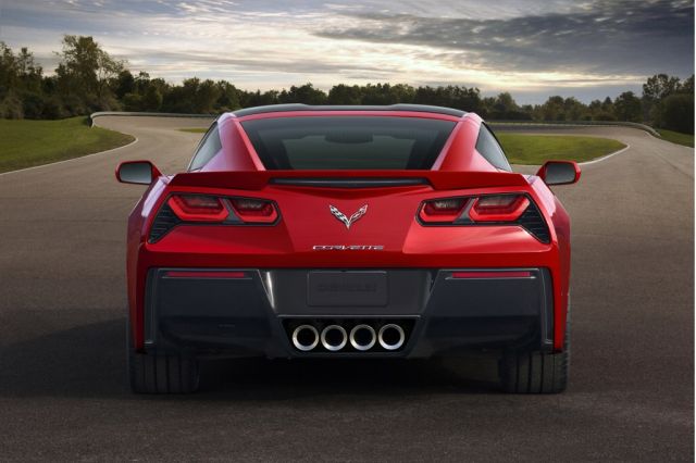 13chevrolet_corvette3.jpg