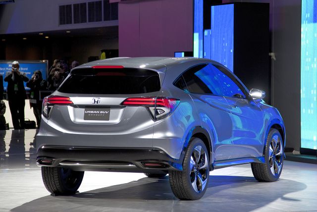 13honda_urbansuv2.jpg