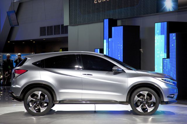 13honda_urbansuv3.jpg