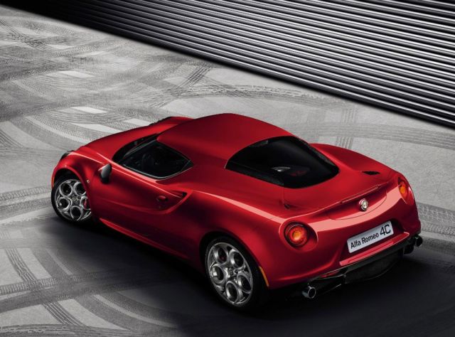 13alfaromeo_4c1.jpg