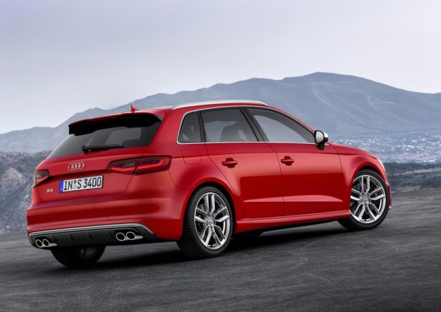 13audi_s3sportback1.jpg