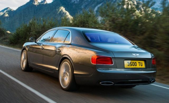 13bentley_flyingspur2.jpg