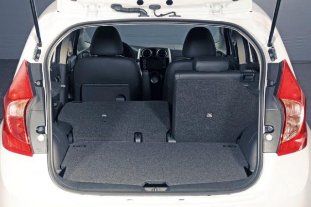 13nissan_note3.jpg