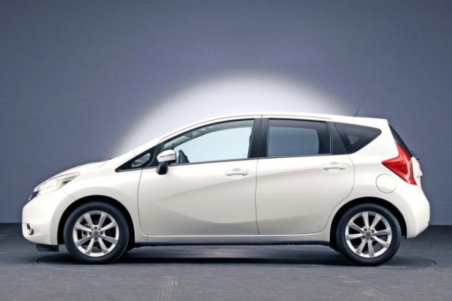 13nissan_note4.jpg
