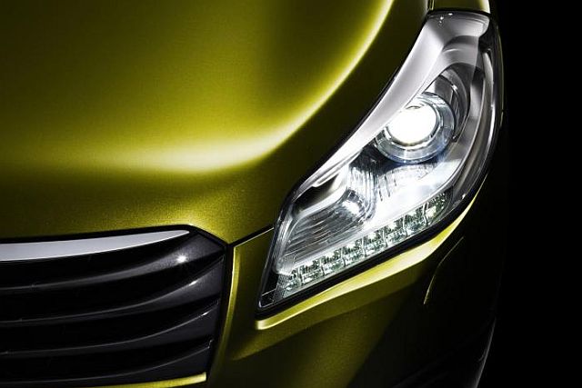 13suzuki_krosover1.jpg