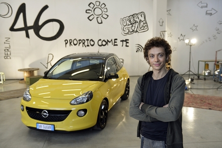 opel_adam_i_valentino_rossi_1.jpg