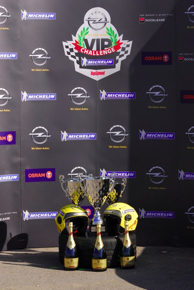 opel_vip_challenge_trofeji.jpg
