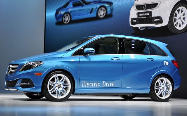 13mercedes_belectric1.jpg