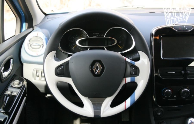 13clio16.jpg