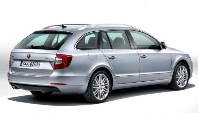 13skoda_superb2.jpg