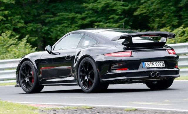 13porsche_gt2spy2.jpg