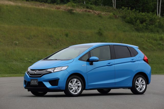 13honda_jazzhybrid1.jpg