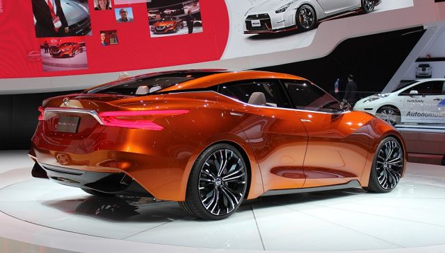 14nissan sportsedan1