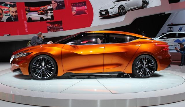 14nissan sportsedan2