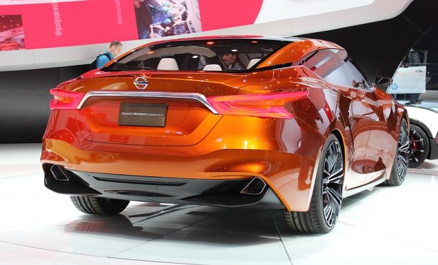 14nissan sportsedan3