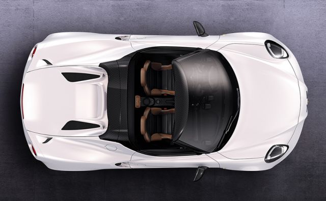 14alfaromeo 4cspider3