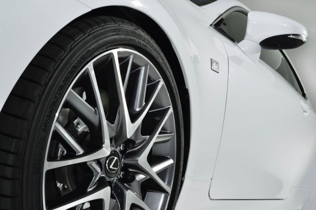 14lexus rcfsport4