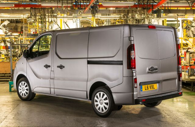 14opel vivaro1