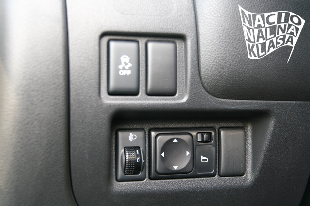 Micra12-087