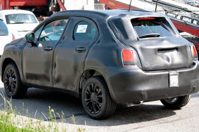 14fiat 500xspy2