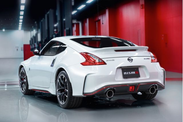 14nissan 370nismo1