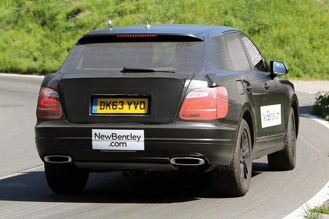14bentley suvspy3