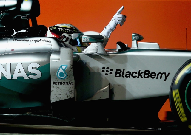 F1: Hamilton pobedom u Singapuru preuzeo prvo mesto u šampionatu