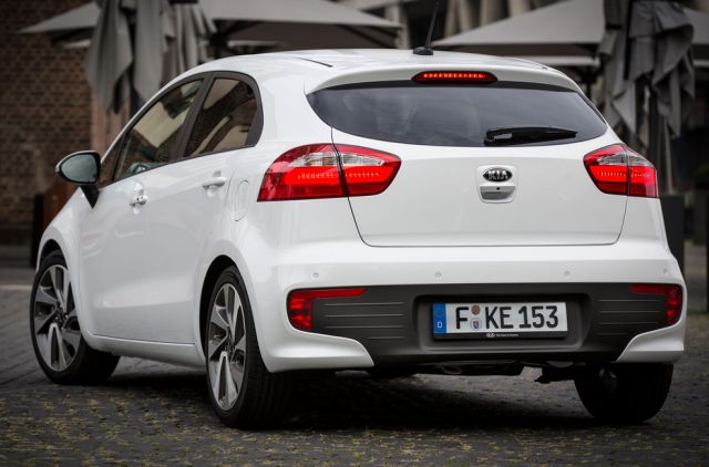 14kia rio1