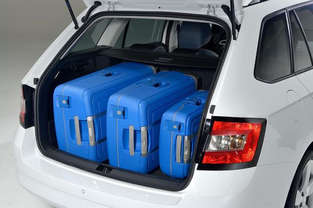 14skoda fabiacombi3