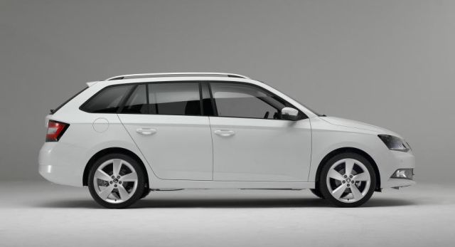 14skoda fabiacombi4