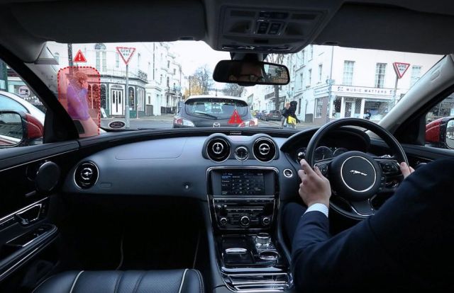 Virtuelni vetrobran Jaguar Land Rovera