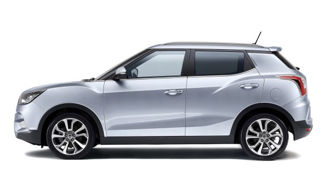15ssangyong tivoli1