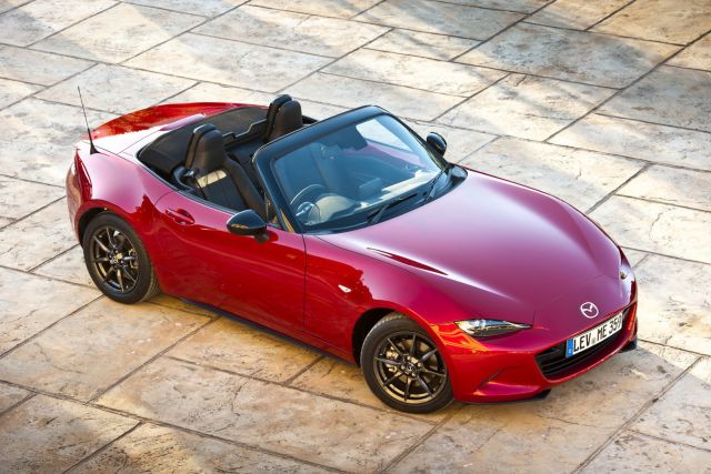 15mazda_mx50