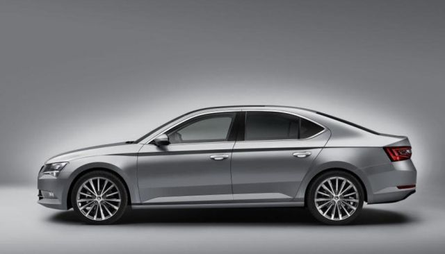 15skoda superb2