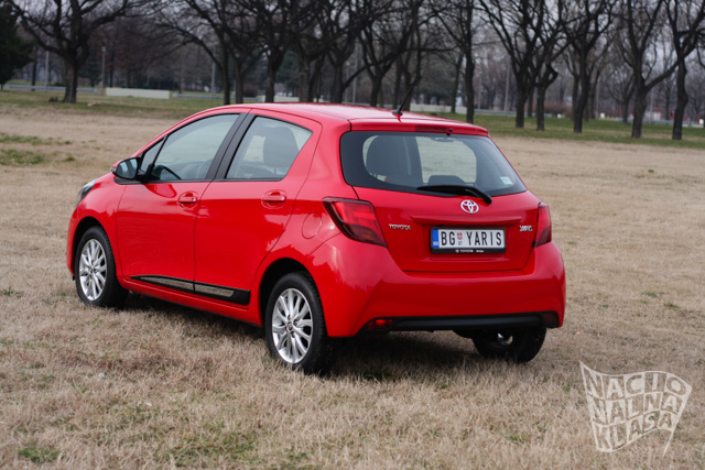 yaris15 12