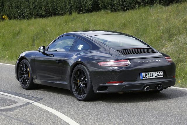 15porsche 911spy1