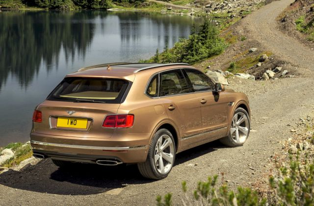 15bentley bentayga1