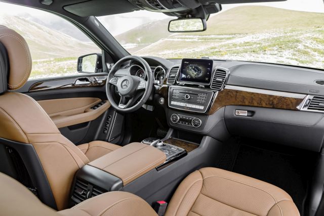 15mercedes gls3