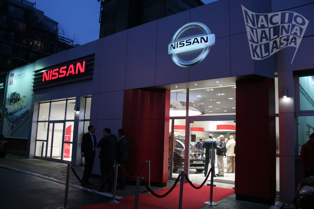 Transformisani Nissan salon u AK Kompresor