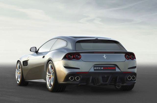 16ferrari gtc4lusso2